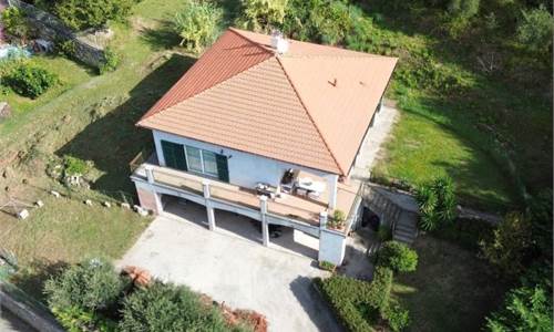 Esclusiva Villa Singola a 10 Minuti dal Mare